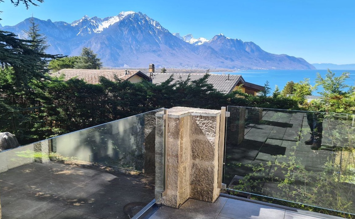 Balconnière en verre sans main courante